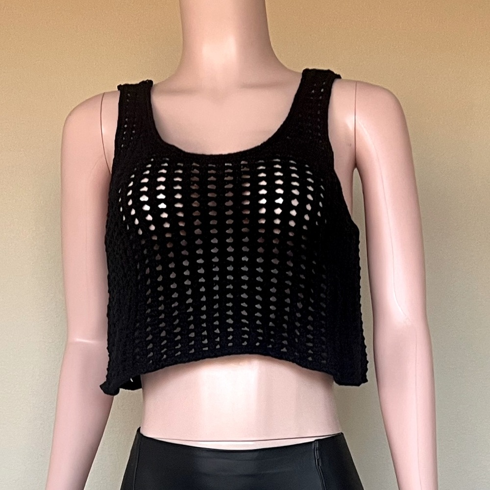 Black Knit Crop Top. Size XS. Super Sexy!